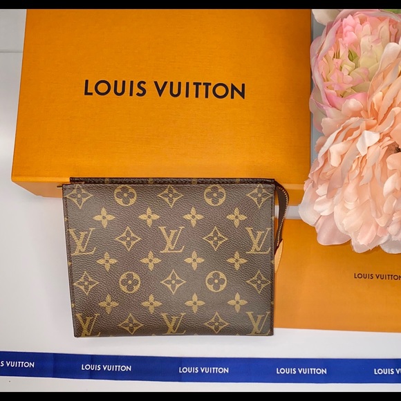 Louis Vuitton Handbags - ❌SOLD ❌Toiletry 19
